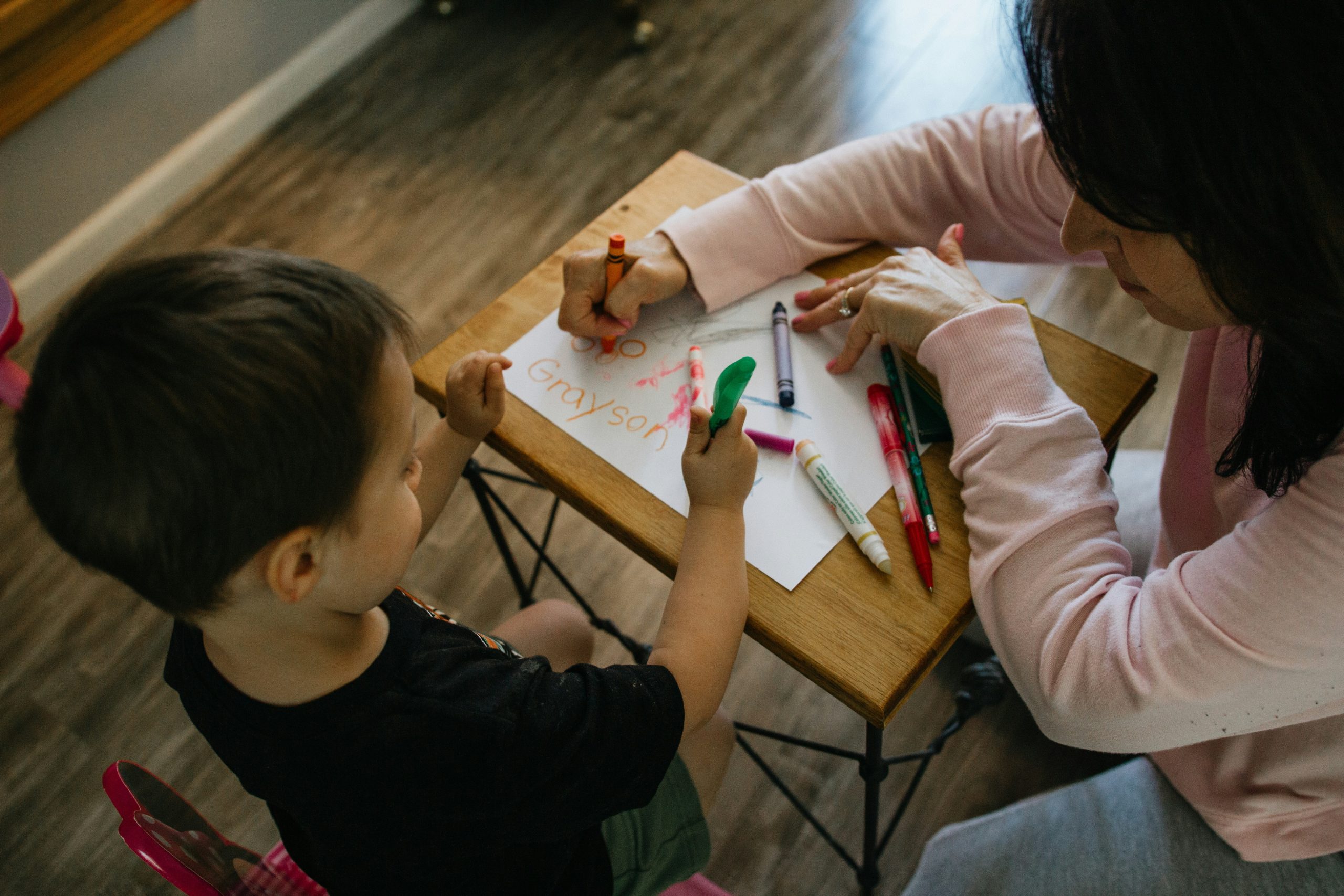 Escuela UCA de Padres y Madres. Taller 7 “Mejora del desarrollo en niños/as en etapa preesc...